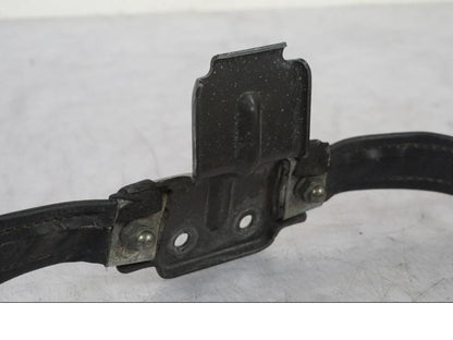 Baksidan på Sadelfäste från en Suzuki VL 800 -2002 motorcykel.