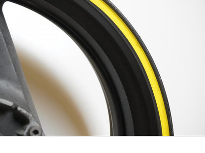 Vänster sida på Fälg från en Honda VTR 1000 F -1997 motorcykel.