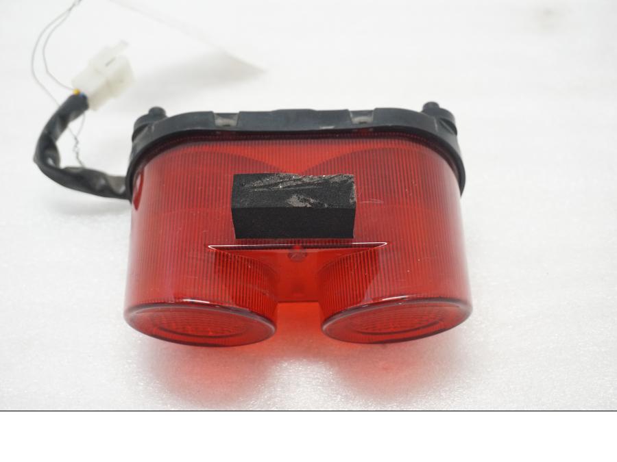 Framsidan på Baklampa från en Yamaha YZF 1000 R1 -2001 motorcykel.