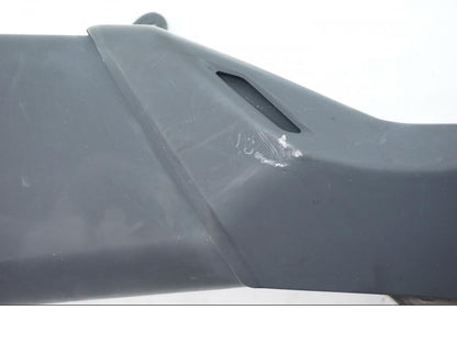 Snett nerifrån på Ljuddämpare från en Kawasaki Z 800 -2013 motorcykel.