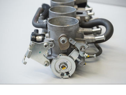 Vänster sida på Spjällhus från en Suzuki GSX-R 1000 -2007 motorcykel.