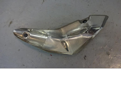 Höger sida på Värmeskydd från en Kawasaki Z 900 -2018 motorcykel.