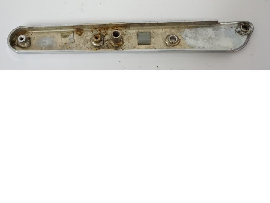 Vänster sida på Bakskärmstag från en Kawasaki VN 1500 -1994 motorcykel.