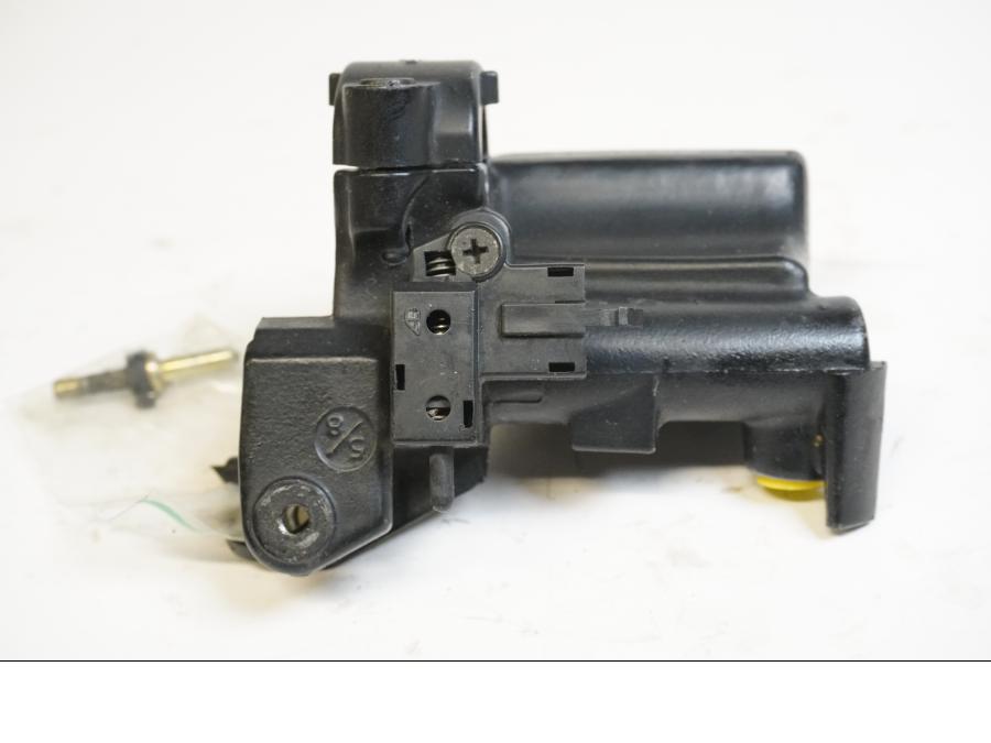 Höger sida på Kopplingshuvudcylinder från en Yamaha XJR 1300 -1999 motorcykel.