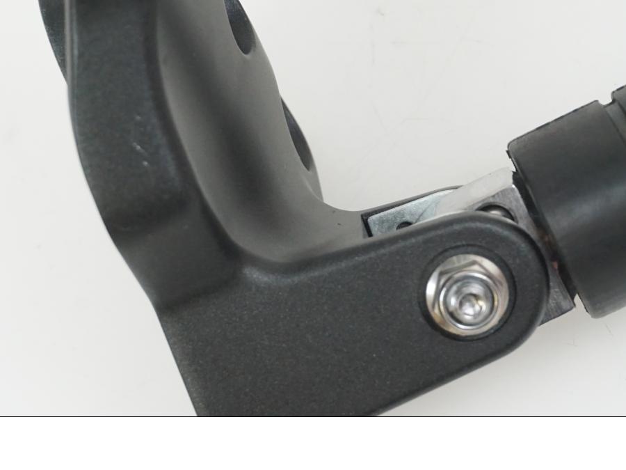 Snett uppifrån på Fotpinne från en Yamaha XV 1900 -2007 motorcykel.