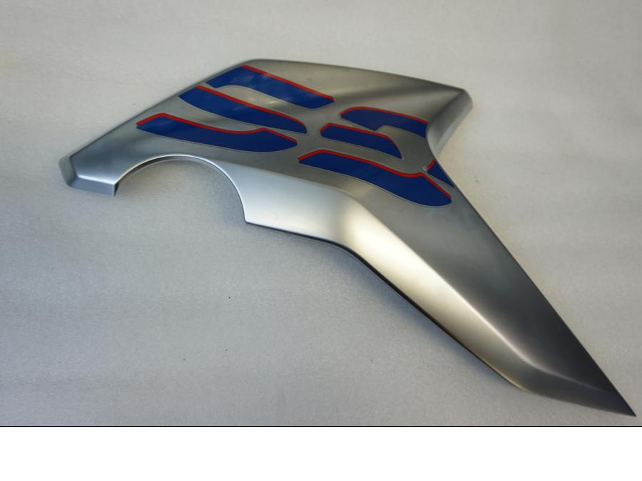 Framsidan på Sidkåpa från en BMW F 750 GS -2017 motorcykel.