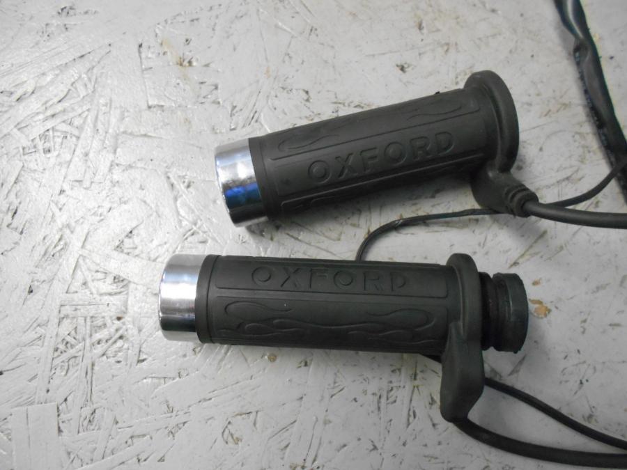 Höger sida på Handtag från en Suzuki VZ 1600 -2004 motorcykel.