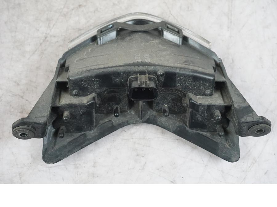 Vänster sida på Baklampa från en Kawasaki ZX-6R -2006 motorcykel.