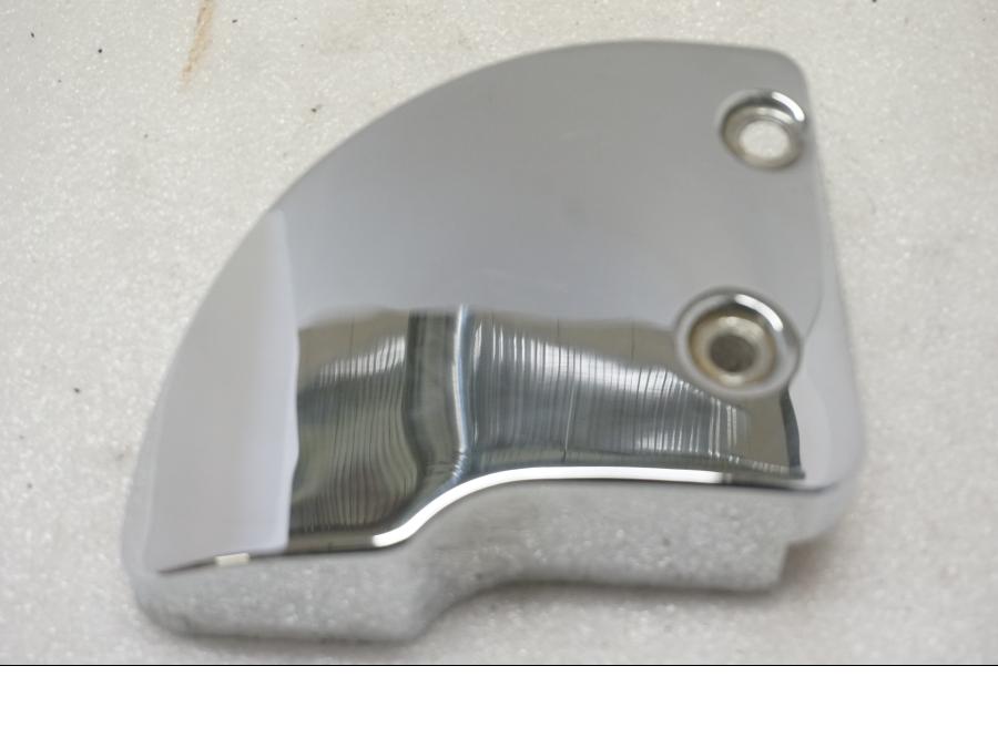 Framsidan på Dekorkåpa från en Suzuki VL 800 -2004 motorcykel.