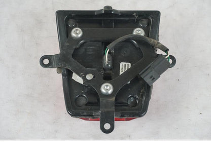 Snett uppifrån på Baklampa från en Triumph Tiger Explorer -2013 motorcykel.