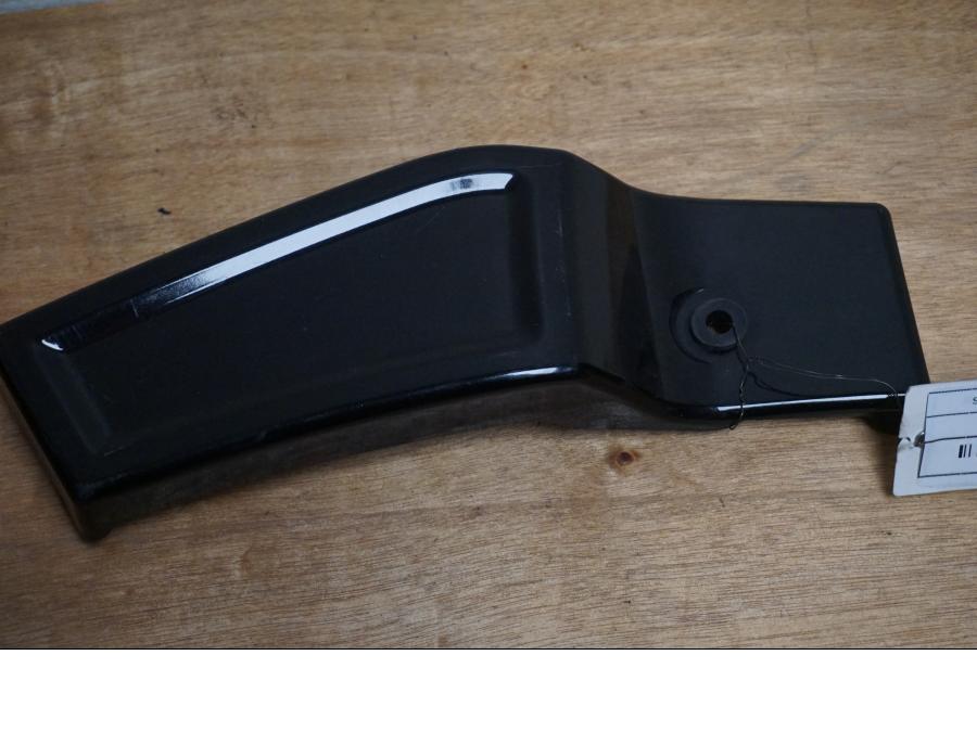 Framsidan på Ramplast från en Suzuki VL 800 -2003 motorcykel.