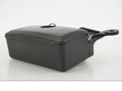 Höger sida på Verktygslåda från en Kawasaki VN 800 -2000 motorcykel.