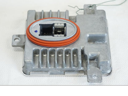 Framsidan på Styrbox från en BMW K 1600 -2015 motorcykel.