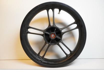 Framsidan på Fälg från en Yamaha YZF-R 125 -2008 motorcykel.