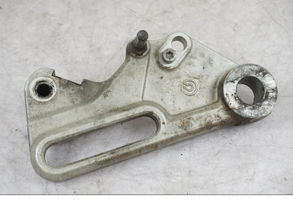 Framsidan på Bromsoksfäste från en BMW F 800 GS -2009 motorcykel.