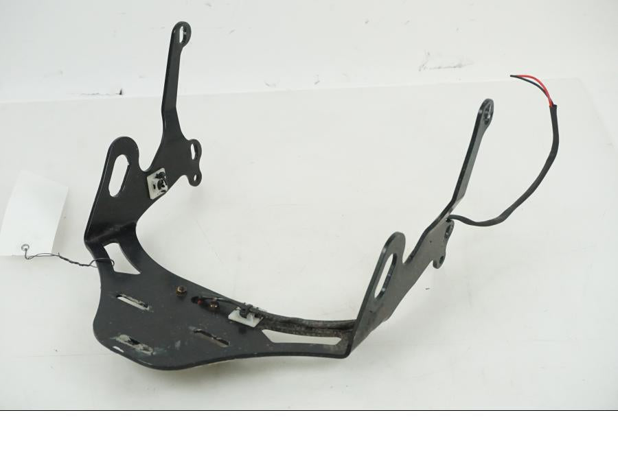 Baksidan på Skylthållare från en Honda CBR 1000 -2005 motorcykel.