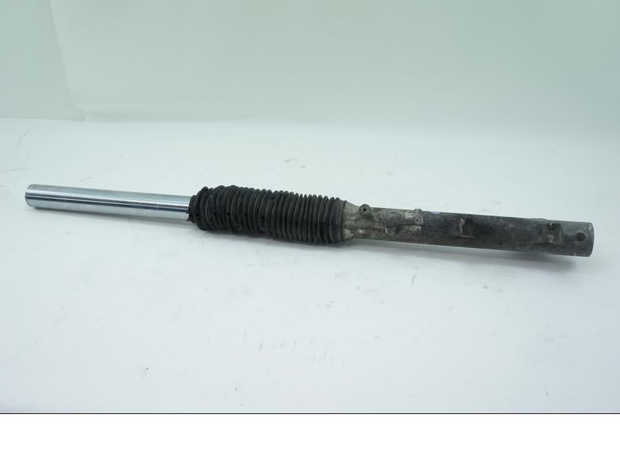 Framsidan på Gaffelben från en Honda XL 600 V -1994 motorcykel.