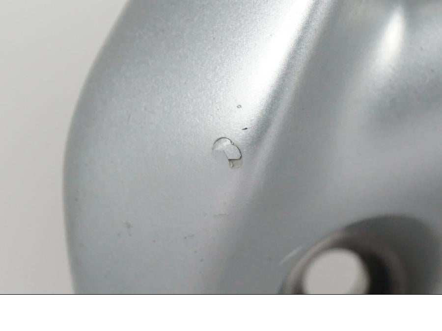 Höger sida på Fälg från en BMW R 1200 GS -2005 motorcykel.