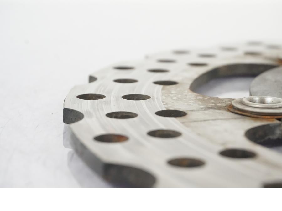 Extrabild2 på Bromsskiva från en Kawasaki ZX-12R -2000 motorcykel.