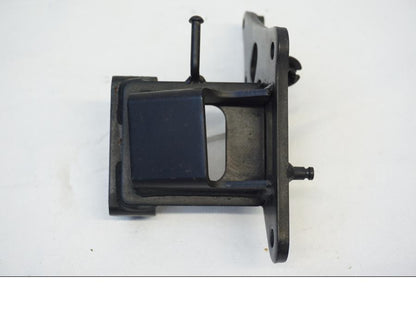 Höger sida på Fotplattefäste från en Kawasaki VN 900 -2006 motorcykel.