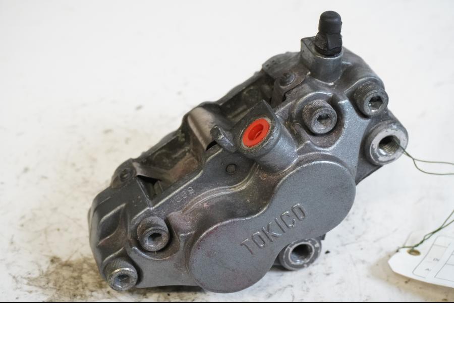 Framsidan på Bromsok från en Kawasaki ZX-9R -1994 motorcykel.