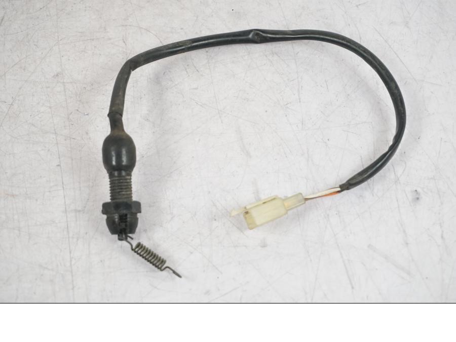 Framsidan på Bromsljuskontakt från en Suzuki VZ 800 -2000 motorcykel.