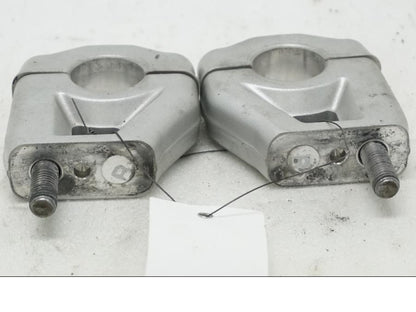 Baksidan på Styrfäste från en BMW R 1200 GSA -2011 motorcykel.