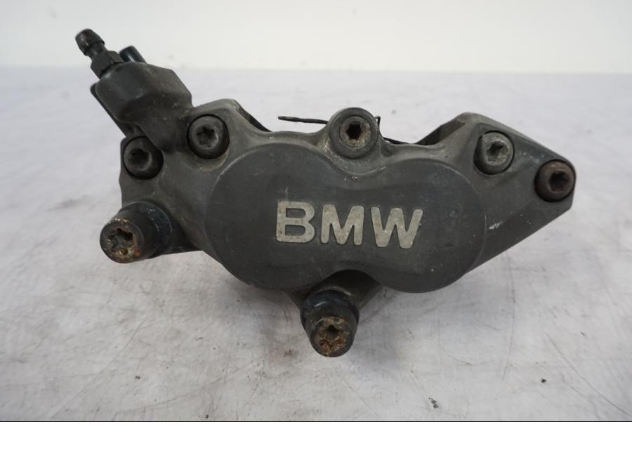 Baksidan på Bromsok från en BMW R 1150 GS -2002 motorcykel.