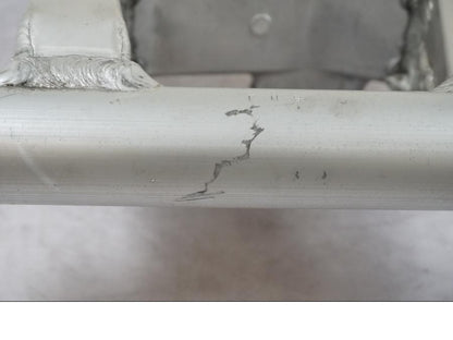 Snett uppifrån på Sving från en Suzuki SV 650 -1999 motorcykel.