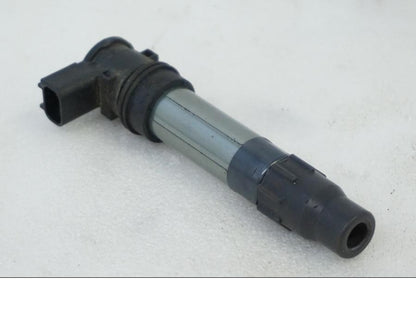 Höger sida på Tändspole från en Honda CBR 1000 RR -2010 motorcykel.