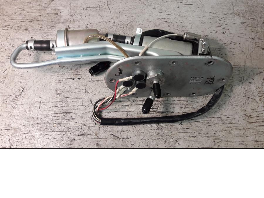 Framsidan på Bensinpump insprut från en Suzuki VZ 1600 -2005 motorcykel.