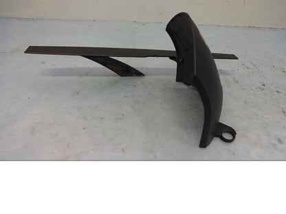 Baksidan på Svingskärm från en KTM 990 Super Duke -2009 motorcykel.