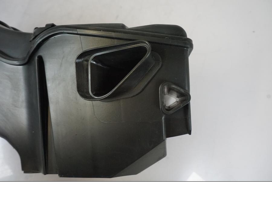 Extrabild3 på Luftburk från en KTM 790 Duke -2019 motorcykel.