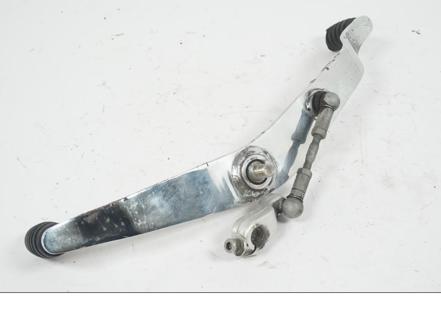 Höger sida på Växelpedal från en Triumph Rocket III -2007 motorcykel.