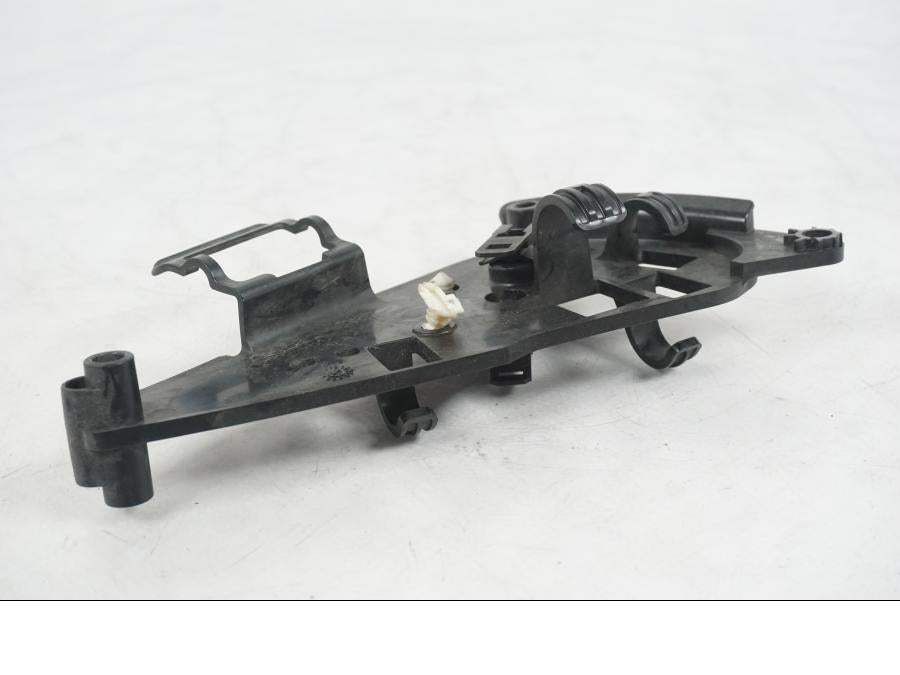 Baksidan på Plast från en H-D Softail FXCW Rocker -2008 motorcykel.