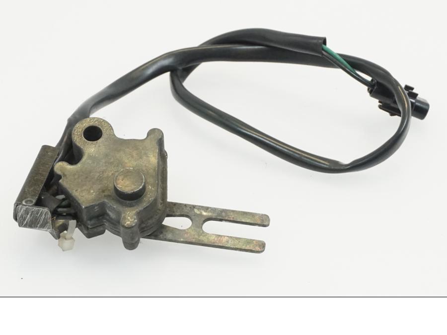 Baksidan på Sidostödsbrytare från en Kawasaki VN 1500 Mean Streak -2003 motorcykel.