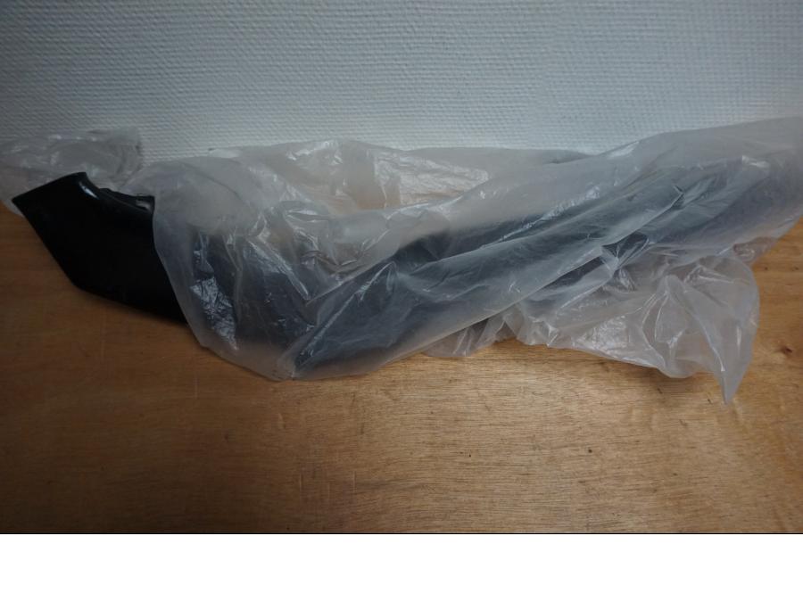 Framsidan på Toppkåpsinsida från en Yamaha YZF 1000 R1 -2007 motorcykel.