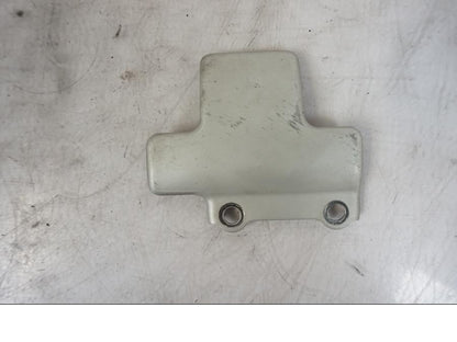 Framsidan på Bromshuvudcylinderskydd från en BMW R 1150 GS -2002 motorcykel.