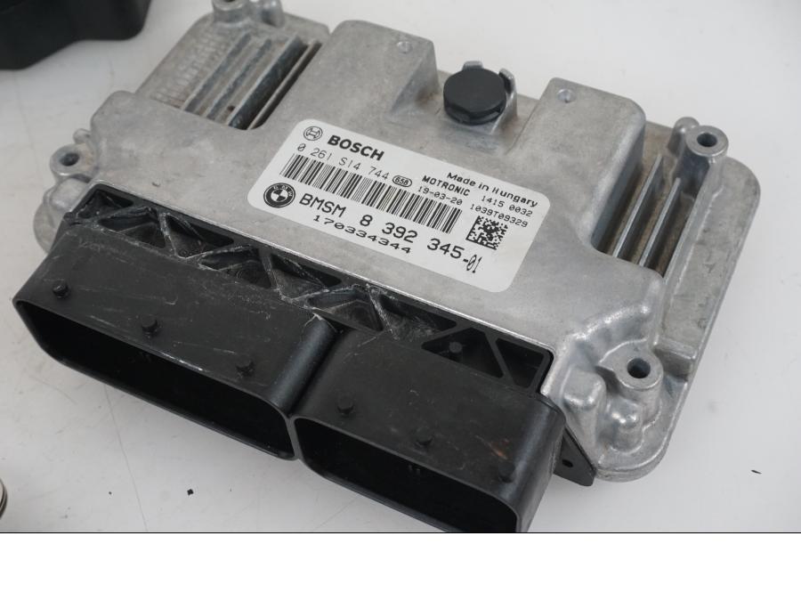 Baksidan på Låssats från en BMW F 750 GS -2019 motorcykel.