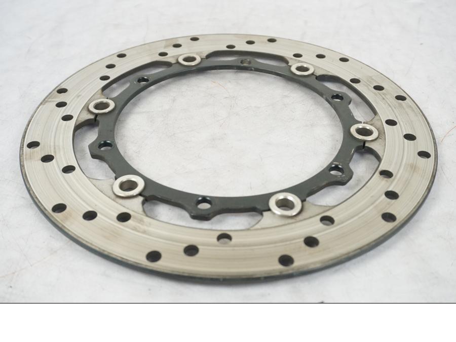 Höger sida på Bromsskiva från en Yamaha MT 125 -2017 motorcykel.