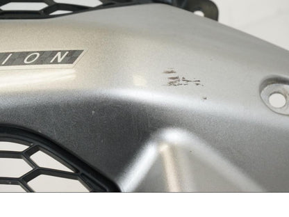 Snett uppifrån på Sidkåpa från en Yamaha XT 1200 A -2010 motorcykel.