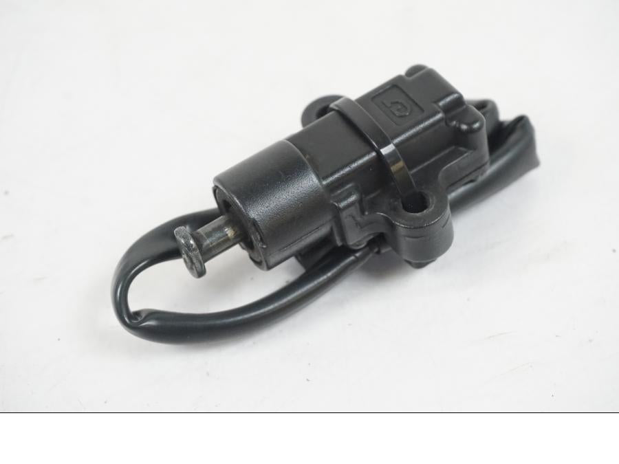 Framsidan på Sidostödsbrytare från en Yamaha MT-07 -2019 motorcykel.