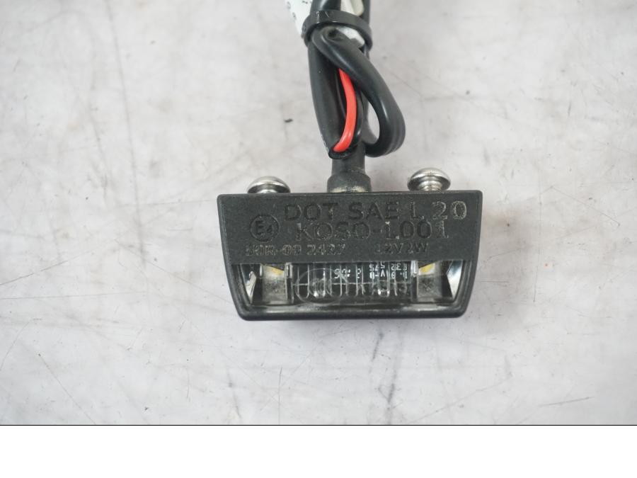 Höger sida på Skyltbelysning från en KTM 1290 Super Adventure S -2022 motorcykel.