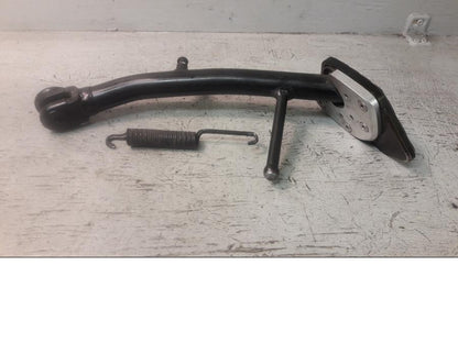 Framsidan på Sidostöd från en Honda ADV 750 -2017 motorcykel.