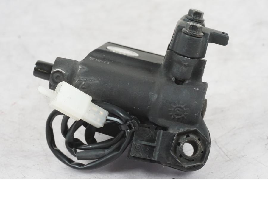 Extrabild1 på Bromshuvudcylinder från en KTM 690 Duke -2015 motorcykel.