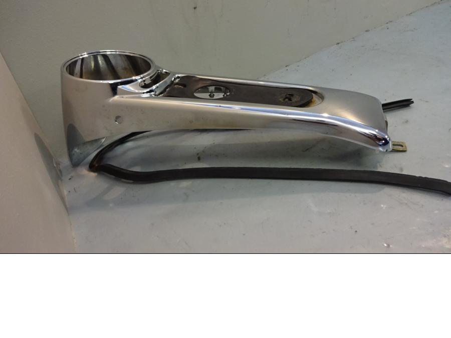 Baksidan på Instrumentkonsoll från en H-D Touring Road King Custom FLHRSI -2004 motorcykel.