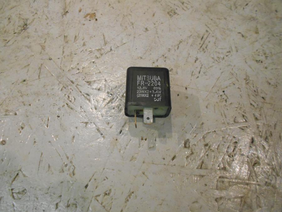 Framsidan på Blinkersrelä från en Honda CBR 125 R -2007 motorcykel.