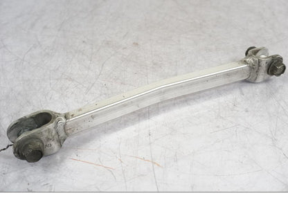 Vänster sida på Parallellstag från en Suzuki GSX 1300 RX -1999 motorcykel.