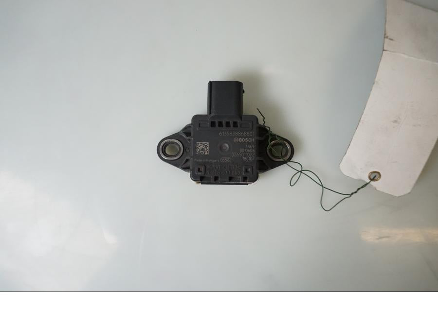 Framsidan på Speed sensor från en BMW K 1600 -2018 motorcykel.