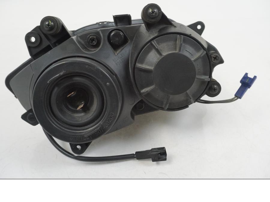 Extrabild1 på Strålkastare från en Yamaha YZF 1000 R1 -2006 motorcykel.